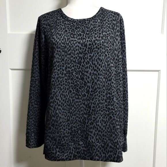 Liz Claiborne weekend long sleeve animal print sweatshirt large - Picture 1 of 6